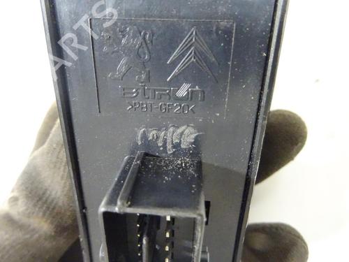Left front window switch PEUGEOT 208 I (CA_, CC_) 1.2 VTI 82 | BP28172439I27
