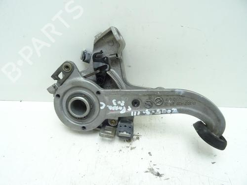 Used Break pedal Break pedal MERCEDES-BENZ C-CLASS (W203) C 200 CDI (203.004) (116 hp) 32274755 32274755