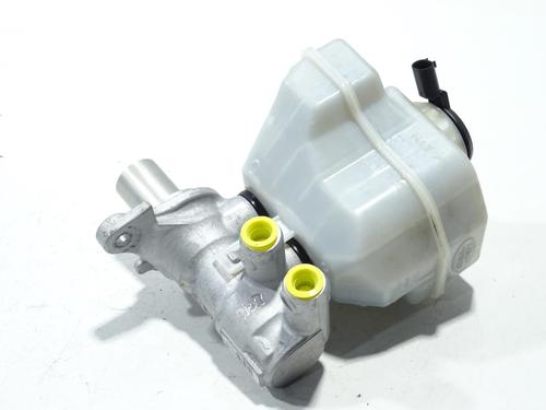 Used Brake master cylinder LAND ROVER RANGE ROVER SPORT II (L494) 4.4 SDV8 4x4 (340 hp) 29511892