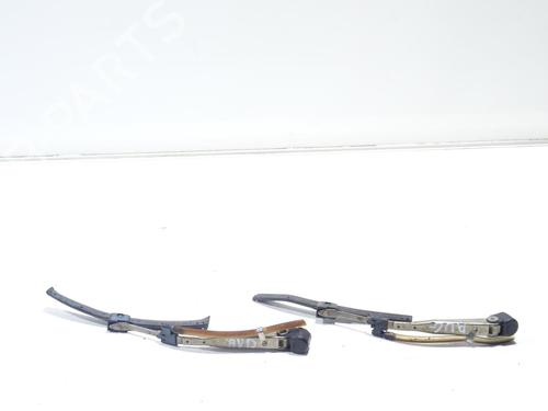 Used Front windshield wiper arm LADA NIVA Closed Off-Road Vehicle (2121, 2131) 1600 4x4 (73 hp) 31068978