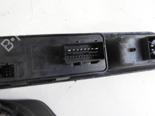 Used Left front window switch Left front window switch CITROËN C3 Pluriel (HB_) 1.4 HDi (68 hp) 21968687 21968687