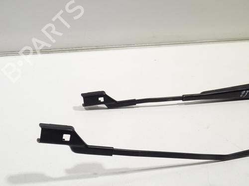 Front windshield wiper arm VW GOLF VI (5K1)  | BP22768115C143 