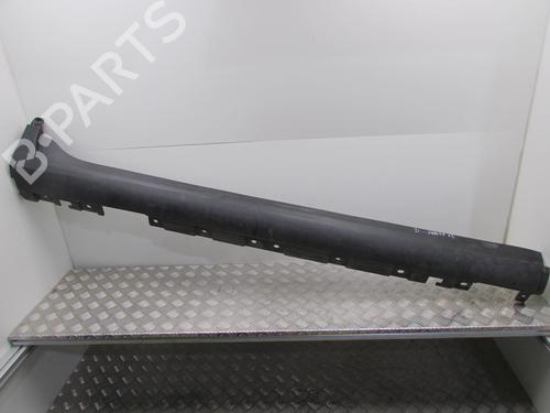 Used Right sideskirt Right sideskirt 20178358 20178358