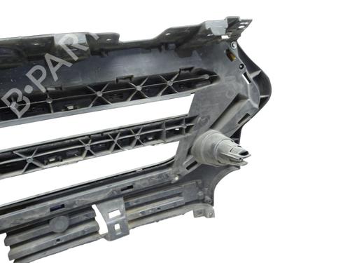 Used Grille Grille 39085942 39085942