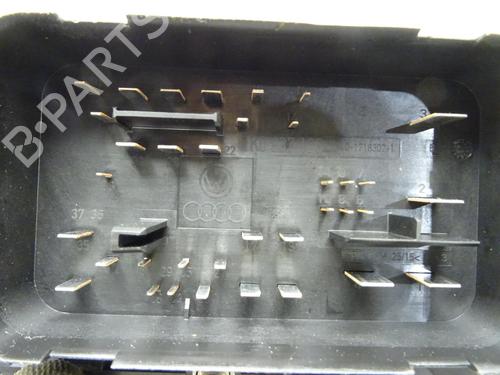 Used Electronic module Electronic module VW TOURAN (1T1, 1T2) 1.9 TDI (105 hp) 26523423 26523423