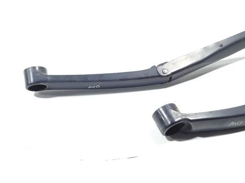 front-windshield-wiper-arm-kia-ceed-sportswagon-jd-2012-2013-2014-2015-2016-2017-2018-26954367 main image