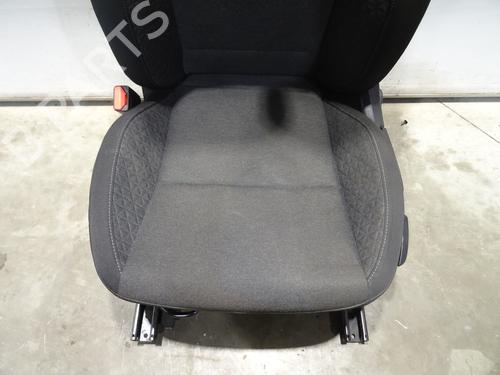 Left front seat RENAULT CLIO V (B7_) 1.0 TCe 100 (B7MT) | BP29115285C15 