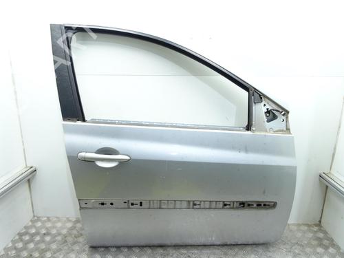 Used Right front door RENAULT CLIO III (BR0/1, CR0/1) 1.5 dCi (C/BR0G, C/BR1G) (68 hp) 30513718