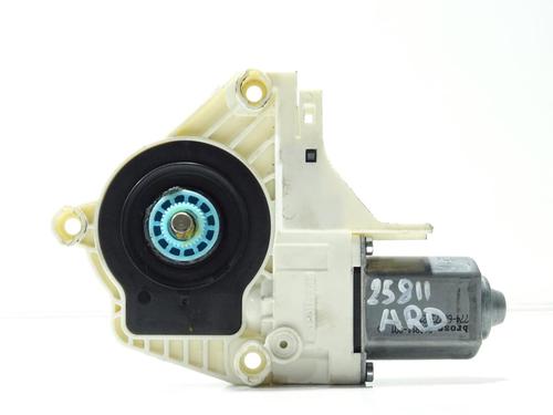 Used Right rear window motor AUDI Q5 (8RB) 2.0 TDI quattro (170 hp) 30153005