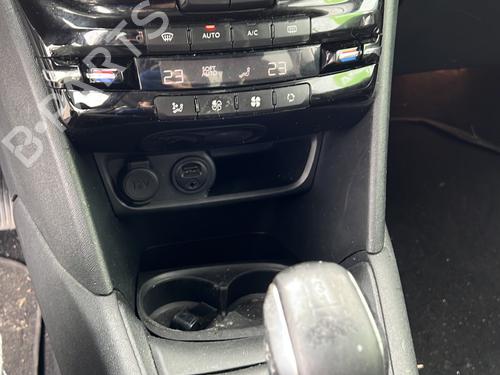 Brugte PEUGEOT 208 I (CA_, CC_) 1.6 HDi 4897094