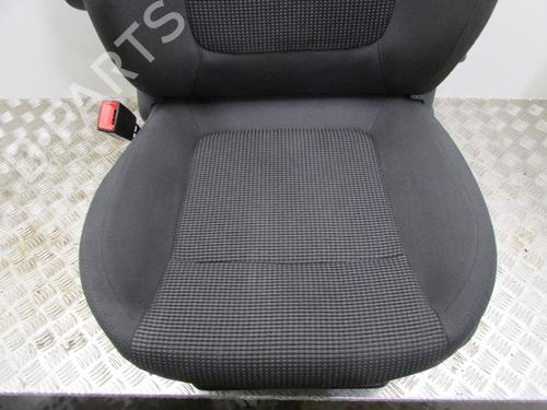 Left front seat PEUGEOT 5008 (0U_, 0E_) 2.0 HDi 150 / BlueHDi 150 | BP25588134C15 