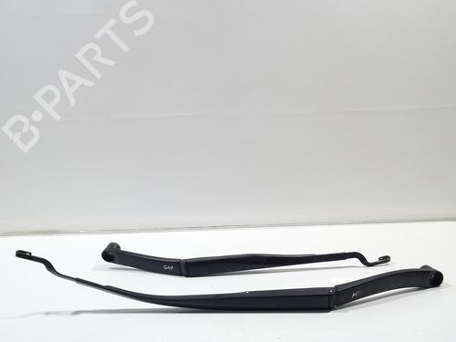 Used Front windshield wiper arm HYUNDAI i40 I (VF) 1.7 CRDi (116 hp) 21005730