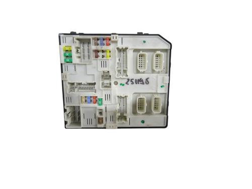 Used Fuse box Fuse box RENAULT MEGANE III Hatchback (BZ0/1_, B3_) 1.5 dCi (BZ09, BZ0D, BZ1W, BZ29, BZ14) (110 hp) 40016508 40016508