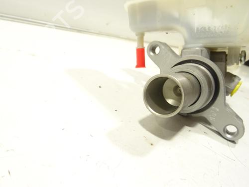 Brake master cylinder FORD S-MAX (CJ, WA6) 2.0 TDCi 4x4 | BP32302278M77 - Image 4