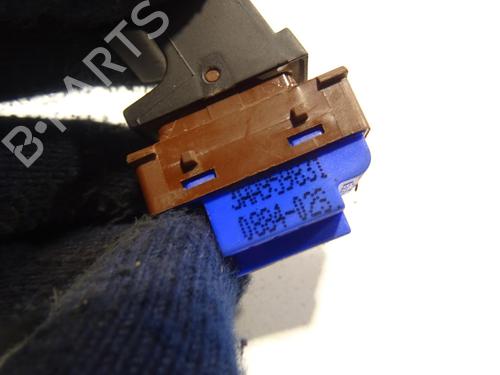 Used Switch Switch VW PASSAT B7 Variant (365) 2.0 TDI 4motion (140 hp) 32447216 32447216