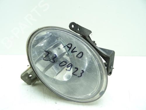 Used Right front fog light HYUNDAI SANTA FÉ II (CM) 2.2 CRDi GLS 4x4 (150 hp) 30618662