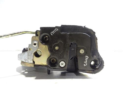 Used Rear left lock SUZUKI GRAND VITARA I (FT, HT) 2.7 4x4 (JA627, SQ627W2) (173 hp) 30106765