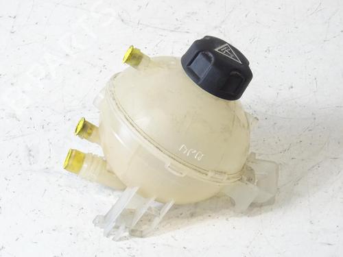 Used Expansion tank DS DS 7 Crossback (J4_, JR_, JC_) 1.5 BlueHDi 130 (JCYHZJ, JCYHZR) (130 hp) 20038934