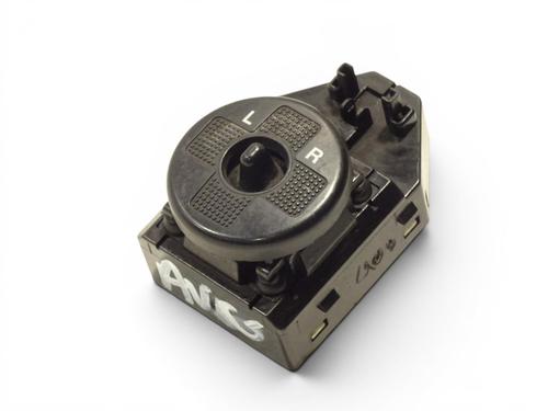 mirror-switch-hyundai-tucson-jm-2004-2005-2006-2007-2008-2009-2010-2011-2012-2013-2014-2015-2016-2017-2018-2019-36148510 main image