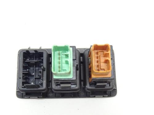 Used Switch Switch SUZUKI GRAND VITARA II (JT, TE, TD) 1.9 DDiS All-wheel Drive (JT419, TD44, JB419WD, JB419XD,... (129 hp) 21968431 21968431