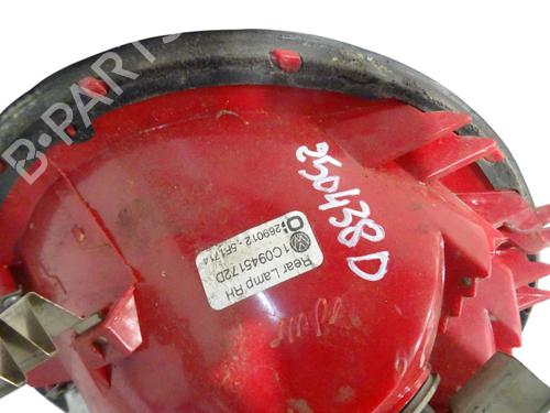 Used Right taillight Right taillight 36473999 36473999