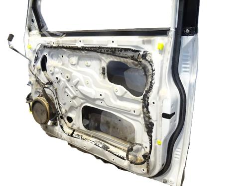 Right front door MITSUBISHI PAJERO SPORT I (K7_, K9_) 2.5 TD (K94W, K74T) | BP32361006C3