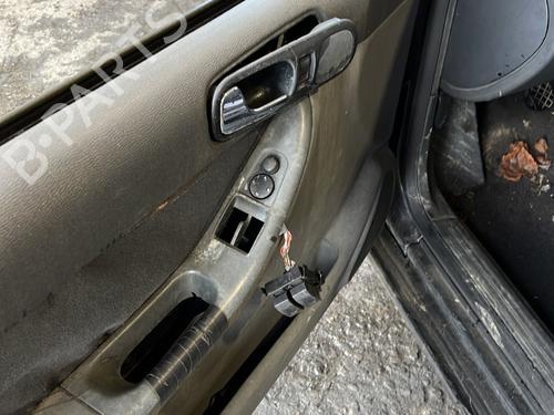 Front right door window AUDI A3 (8L1) 1.9 TDI | BP32394183C19