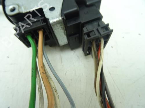 Used Switch Switch RENAULT MASTER I Van (T__) 28-35 2,5 D (75 hp) 33738846 33738846