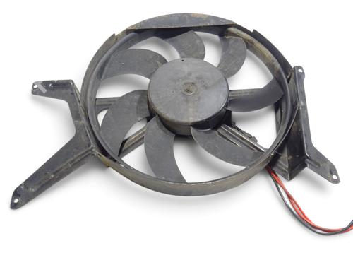 Køleventilator elektrisk Køleventilator elektrisk SUZUKI SAMURAI Open Off-Road Vehicle (SJ_) 1.9 D (SJ419) (63 hp) 39550735 39550735