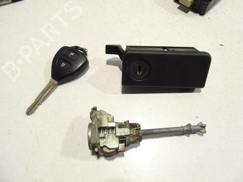 Electronic module TOYOTA RAV 4 III (_A3_) 2.2 D 4WD (ALA30_, ALA30R) | BP32516954M83  - Image 17