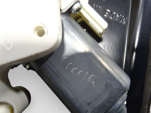 Used Rear left window mechanism Rear left window mechanism LAND ROVER DISCOVERY III (L319) 2.7 TD 4x4 (190 hp) 40203031 40203031