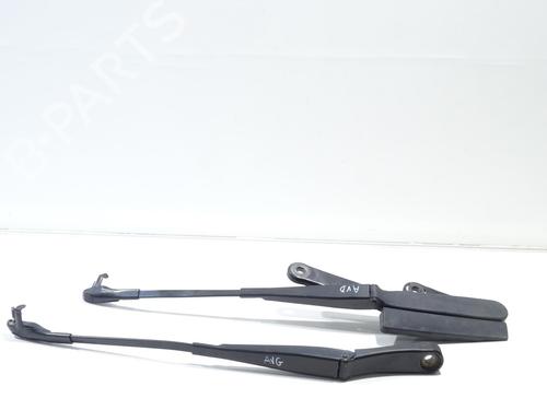 Used Front windshield wiper arm PORSCHE CAYENNE (92A) 3.0 Diesel (245 hp) 26523431