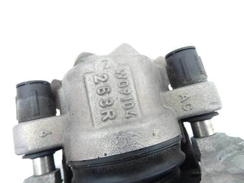 Used Right front brake caliper Right front brake caliper BMW 1 (F20) 116 d (116 hp) 20038884 20038884