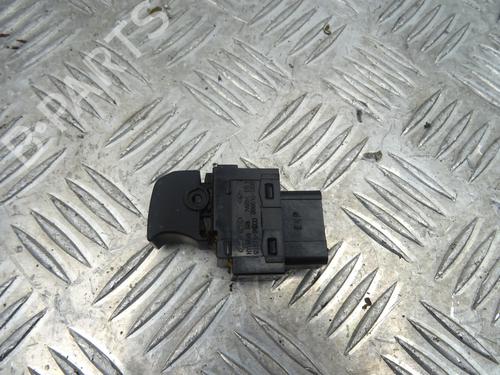 Right rear window switch KIA VENGA (YN) 1.4 CRDi 90 | BP30143948I28