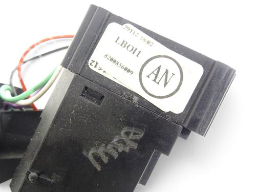 switch-renault-twingo-ii-cn0_-2007-38493533 main image