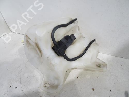 Used Windscreen washer tank Windscreen washer tank ALFA ROMEO MITO (955_) 1.3 MultiJet (955AXP1A, 955AYC1A) (95 hp) 32104312 32104312