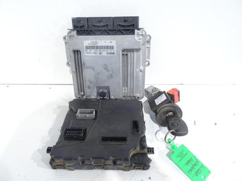 Used Electronic module RENAULT KANGOO Express (FW0/1_) 1.5 dCi 90 (FW0G, FW05, FW08, FW11) (90 hp) 31851047