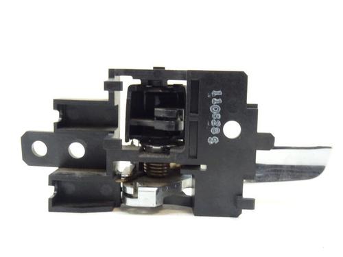 rear-right-interior-door-handle-mitsubishi-asx-ga_w_-5716a480xb-2009-20044020 main image