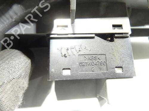 right-front-window-switch-chevrolet-lacetti-j200-2003-23851648 main image