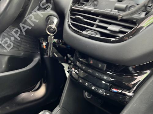 Used Parts PEUGEOT 208 I (CA_, CC_)  1.6 HDi  4439652