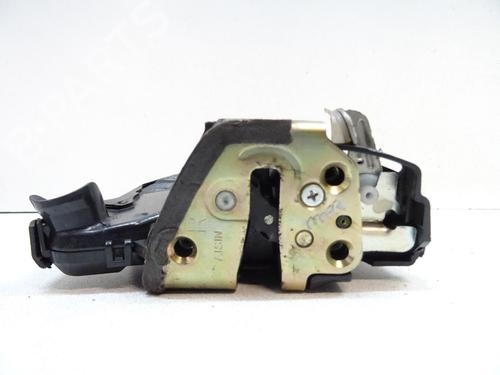 Front right lock TOYOTA AVENSIS Estate (_T25_) 2.0 D-4D (CDT250_, CDT250R) | BP20065963C97 