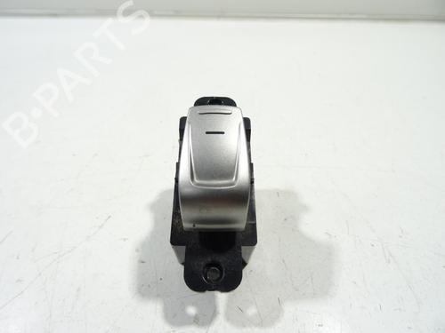 right-front-window-switch-ssangyong-tivoli-2015-32192590 main image