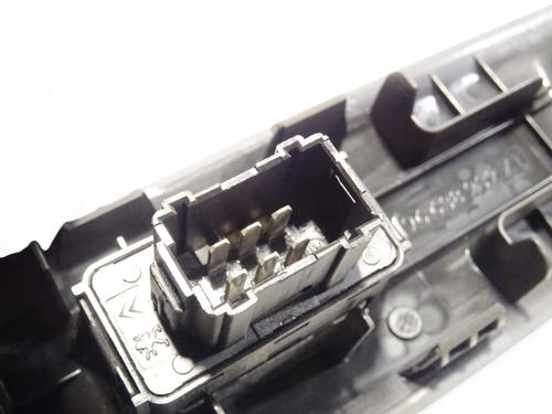 Right front window switch CITROËN DS3 (SA_) 1.2 VTi 82 | BP37067470I26 - Image 2