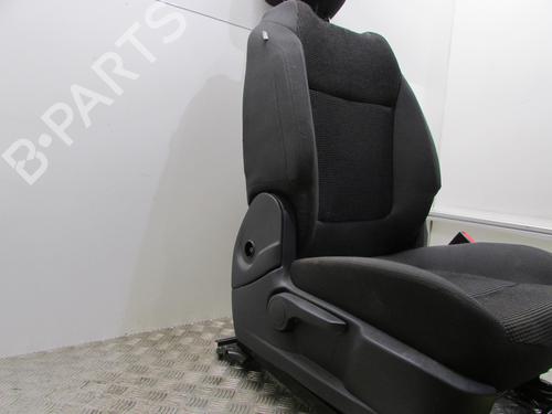 Used Right front seat Right front seat PEUGEOT 5008 (0U_, 0E_) 2.0 HDi 150 / BlueHDi 150 (150 hp) 25588133 25588133