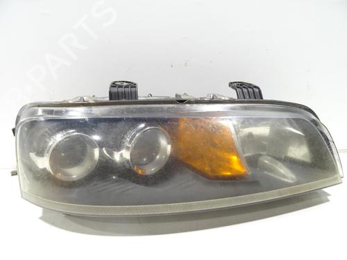 Phare droit FIAT PUNTO (188_) 1.9 JTD (86 hp) 32185468