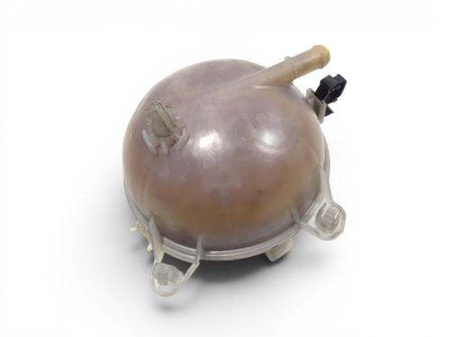 expansion-tank-vw-golf-vii-5g1-bq1-be1-be2-2012-2013-2014-2015-2016-2017-2018-2019-2020-2021-34219230 main image