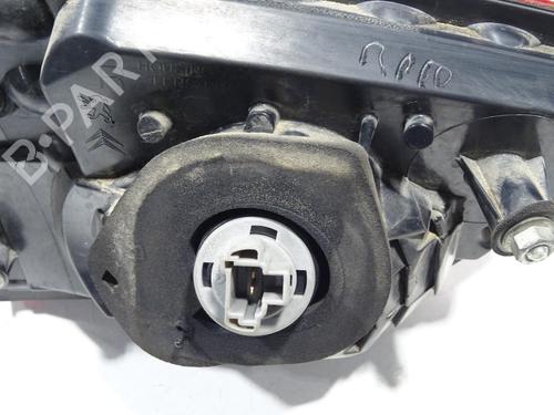Used Right tailgate light Right tailgate light PEUGEOT 4007 (VU_, VV_) 2.2 HDi (156 hp) 27154489 27154489