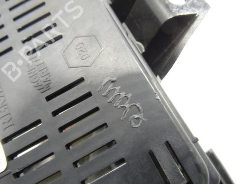 Instrument cluster RENAULT SCÉNIC III (JZ0/1_) 1.6 E85 (JZ03, JZ1Y) | BP27212726C47 
