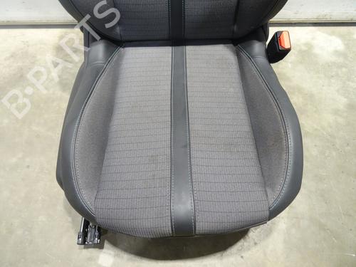 Used Right front seat Right front seat PEUGEOT 208 II (UB_, UP_, UW_, UJ_) 1.2 PureTech 100 (101 hp) 29115268 29115268
