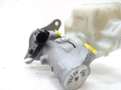 Used Brake master cylinder Brake master cylinder AUDI A3 Sportback (8PA) 2.0 TDI quattro (170 hp) 20039947 20039947